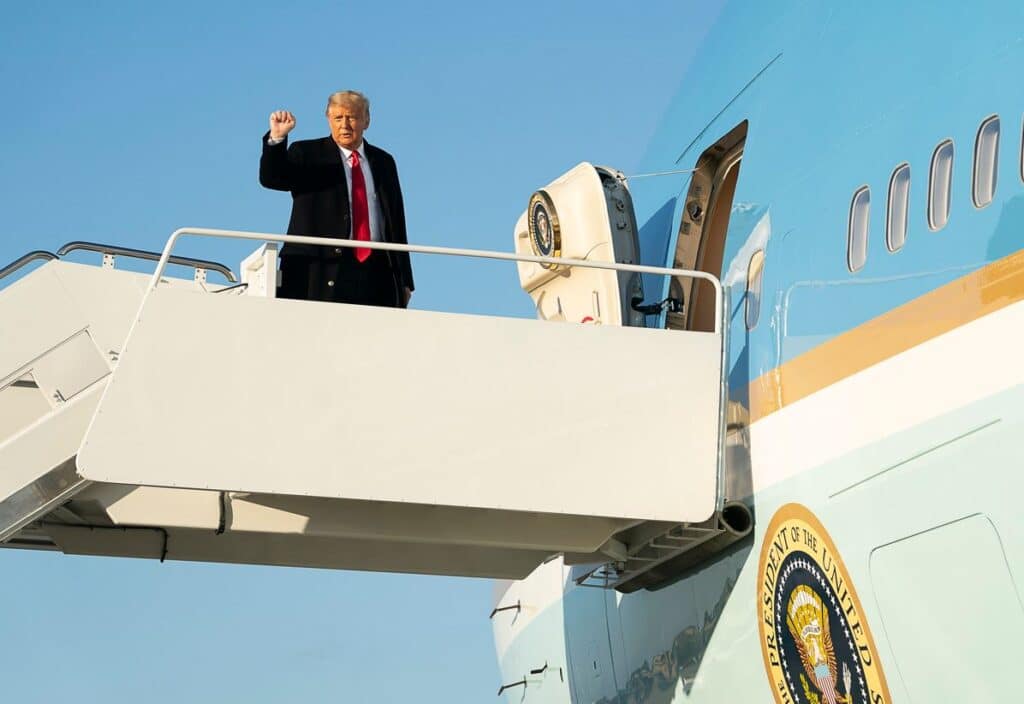 EUA: os senadores republicanos também levantam dúvidas sobre o avião doado para Trump do Catar