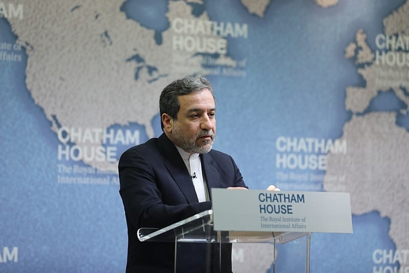 Irã, ministro de Araghchi: "Penalidades de uma loucura imoral, sérias conseqüências na diplomacia"