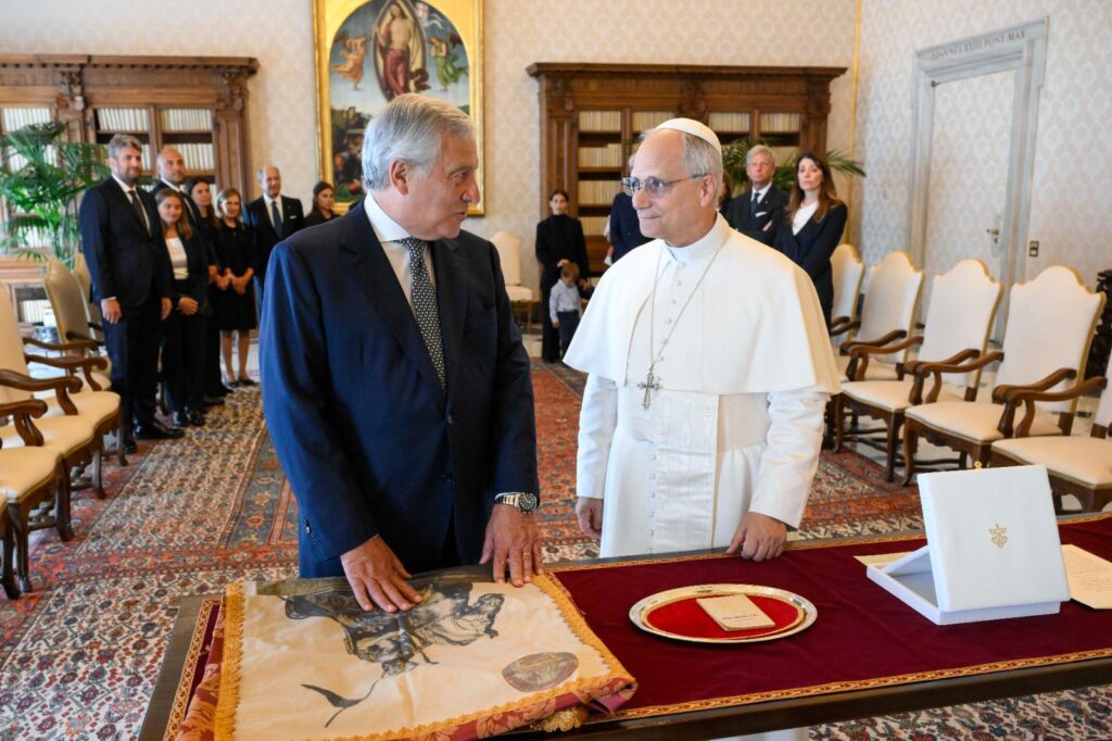 Tajani Papa Leone