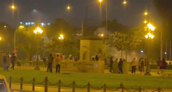 Peru: protestos contra o governo e o parlamento, pelo menos oito feridos nos confrontos com a polícia
