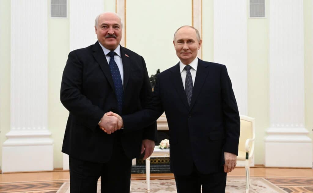 Rússia-Ucrânia: Lukashenko é proposto como mediador entre Putin e Zelensky com o apoio dos Estados Unidos