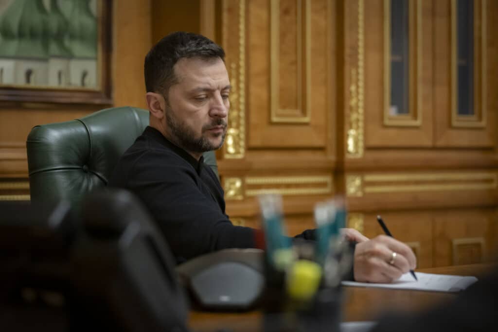 Zelensky em Putin: "Eu não posso ir para Moscou enquanto meu país está sob mísseis, ele vem para Kiev"