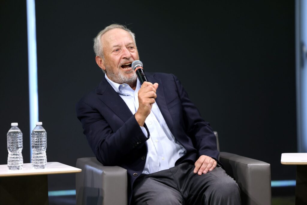 EUA: ex-secretário do Tesouro Summers desiste de compromissos públicos após o escândalo dos e-mails de Epstein
