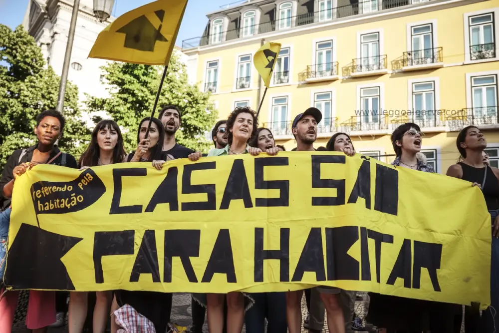 Portugal, casas sobrevalorizadas em 35%: o alarme da Comissão Europeia