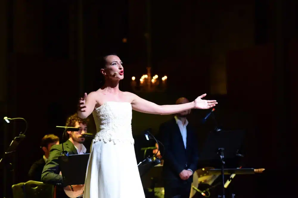 Quando “As Duas Luas” brilham sobre Lisboa: a Orquestra Mundial Jovem encanta o Palácio Fronteira