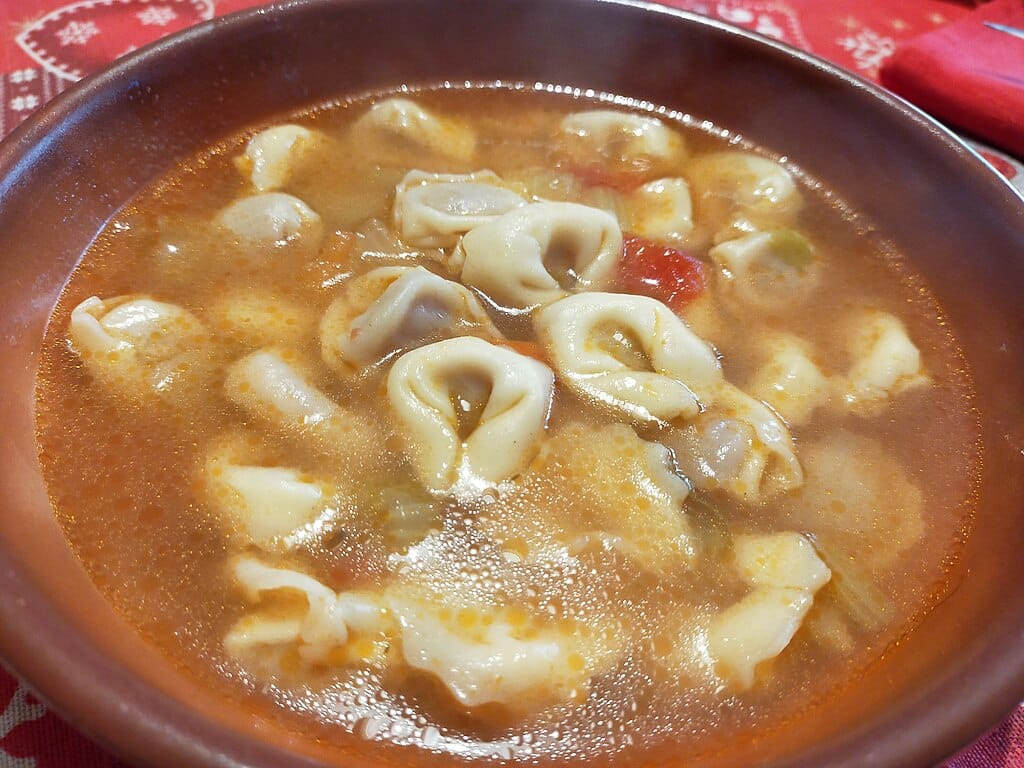 tortellini in brodo