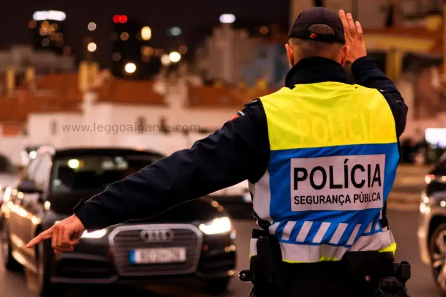 Décima quinta vez sem carta de condução em Lisboa: é depois preso por posse de drogas