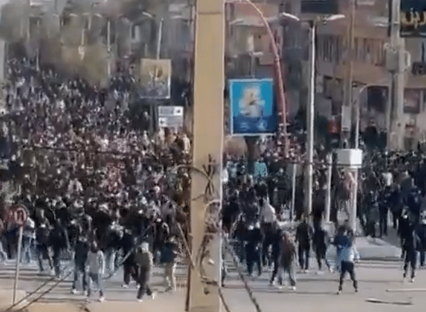 Irã: slogans contra o líder supremo Khamenei aumentam no sexto dia de protestos
