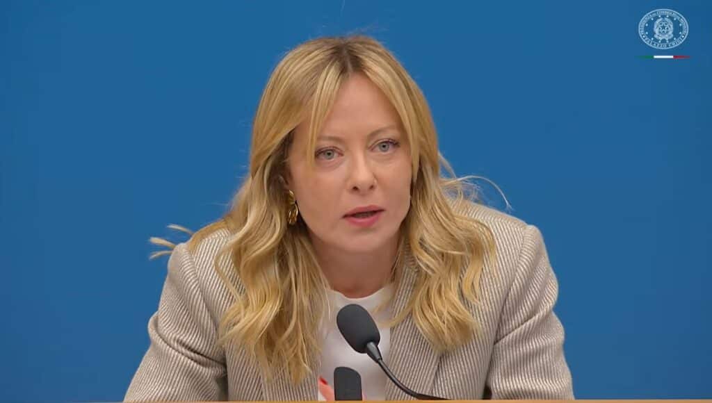 Meloni: “Surpresa com as declarações de Trump, declarações inaceitáveis”