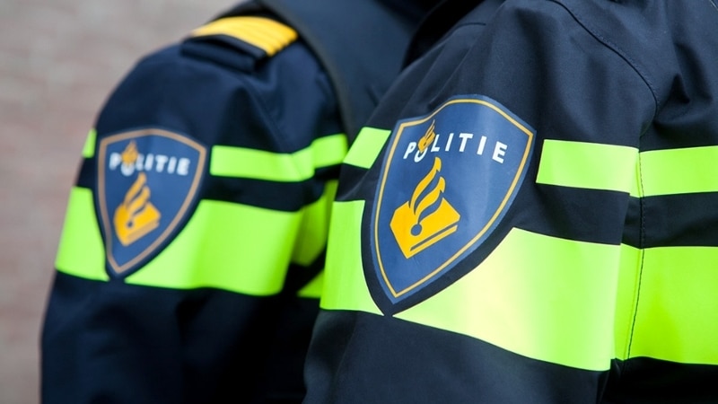 Explosão em uma escola judaica em Amsterdã, a polícia procura dois suspeitos