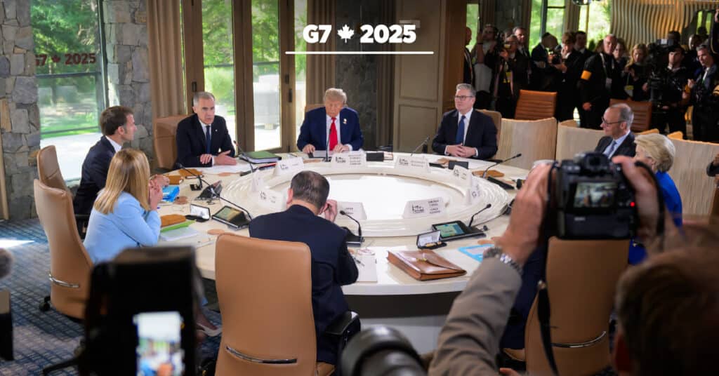 G7, Macron: “Devemos pedir para não aplicar restrições às exportações de petróleo e gás”