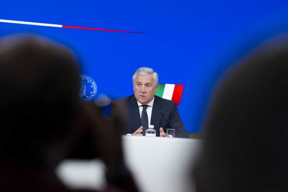 Tajani: “Nenhum pedido de envolvimento de bases dos EUA na Itália para o ataque ao Irão”