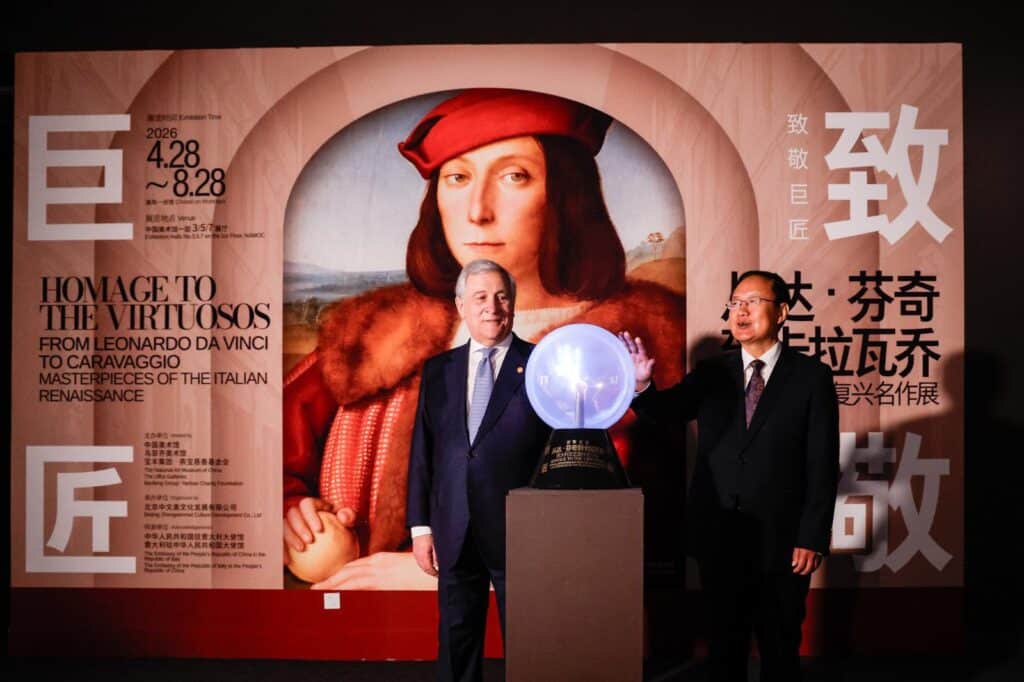 China-Itália: apoio às empresas e compromisso com a paz, dia de Tajani em Xangai