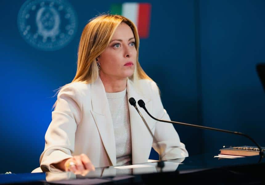 Meloni: “Forte condenação ao ataque ao comboio italiano no Líbano, esclarece Israel”