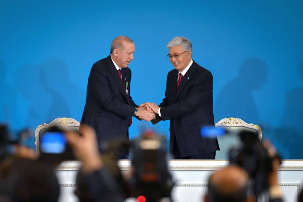 Cazaquistão-Türkiye: Tokayev e Erdogan assinam declaração de amizade eterna e parceria estratégica ampliada