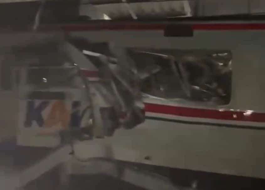 Indonésia: colisão entre dois trens na área metropolitana de Jacarta, tráfego de trens descontrolado – vídeo