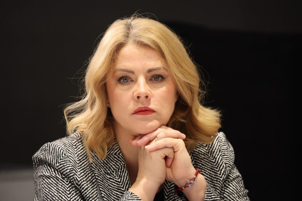 Letónia: invasão de drones ucranianos leva a crise governamental, primeira-ministra Silina demite-se