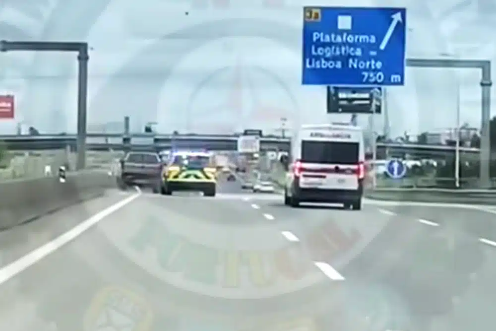 Perseguição de filme na A1: homem que conduzia carro roubado é detido
