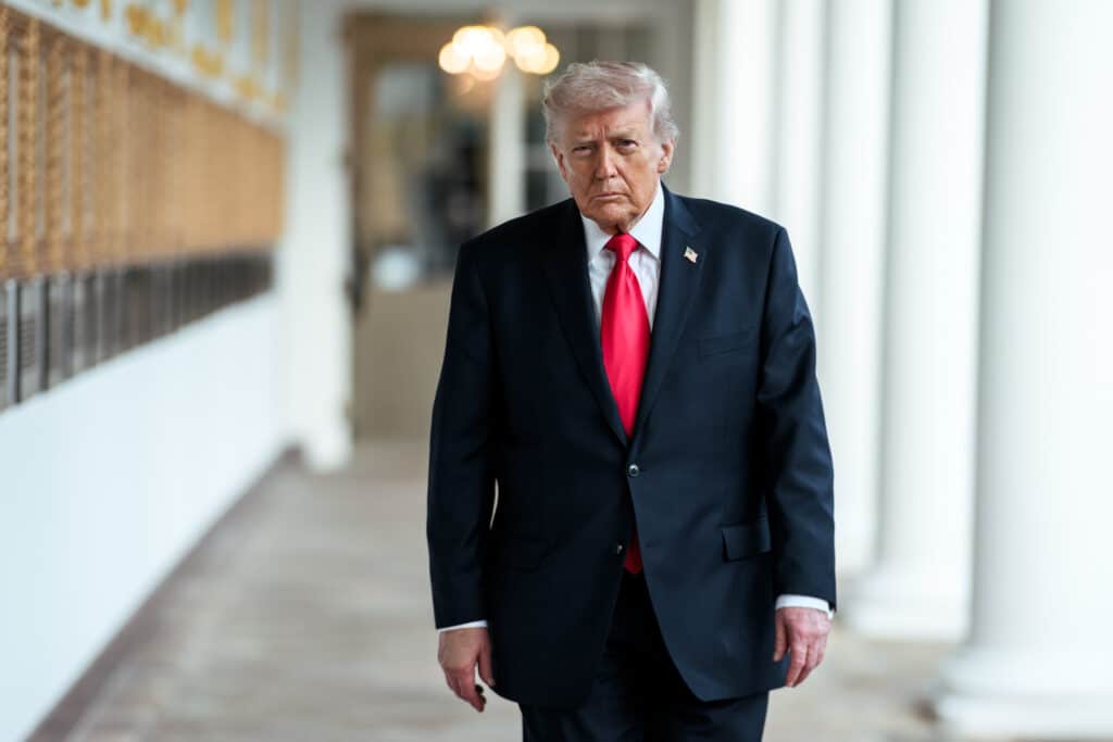Trump: “Ontem estávamos a uma hora de lançar novos ataques ao Irão”