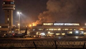 Níger: tiros e explosões perto do aeroporto de Niamey, operação de segurança lançada
