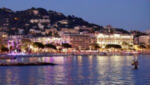 Colisão entre dois barcos na baía de Cannes: 11 feridos, quatro gravemente. Procuramos uma pessoa desaparecida