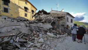 Terremoto no centro da Itália, depois de dez anos duas em cada três obras públicas ainda estão sem canteiros de obras