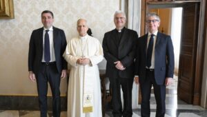O Papa faz as pazes com Comunhão e Libertação: o que está por trás da virada histórica após os anos de venenos