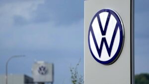 Dos motores aos canhões: as instalações da Volkswagen tornam-se instalações militares