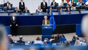 Von der Leyen enumera as prioridades da União no Plenário de Estrasburgo